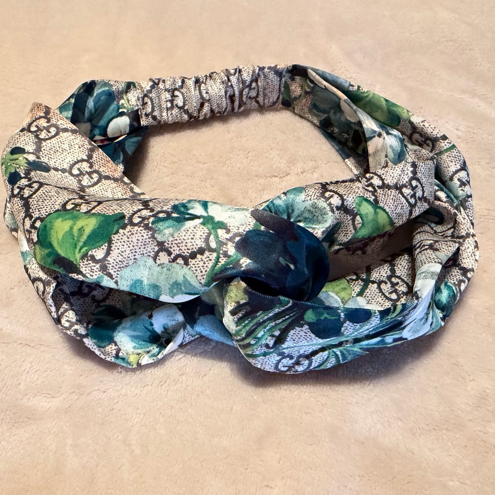 Knot headband